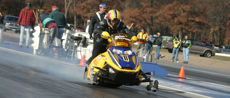 Butch Veltum racing his 800 Ski Doo